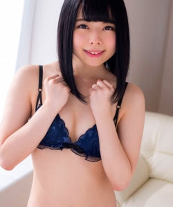 山川由奈